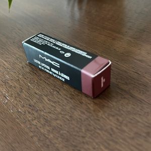 MAC Lipstick - BRAND NEW - Capricious